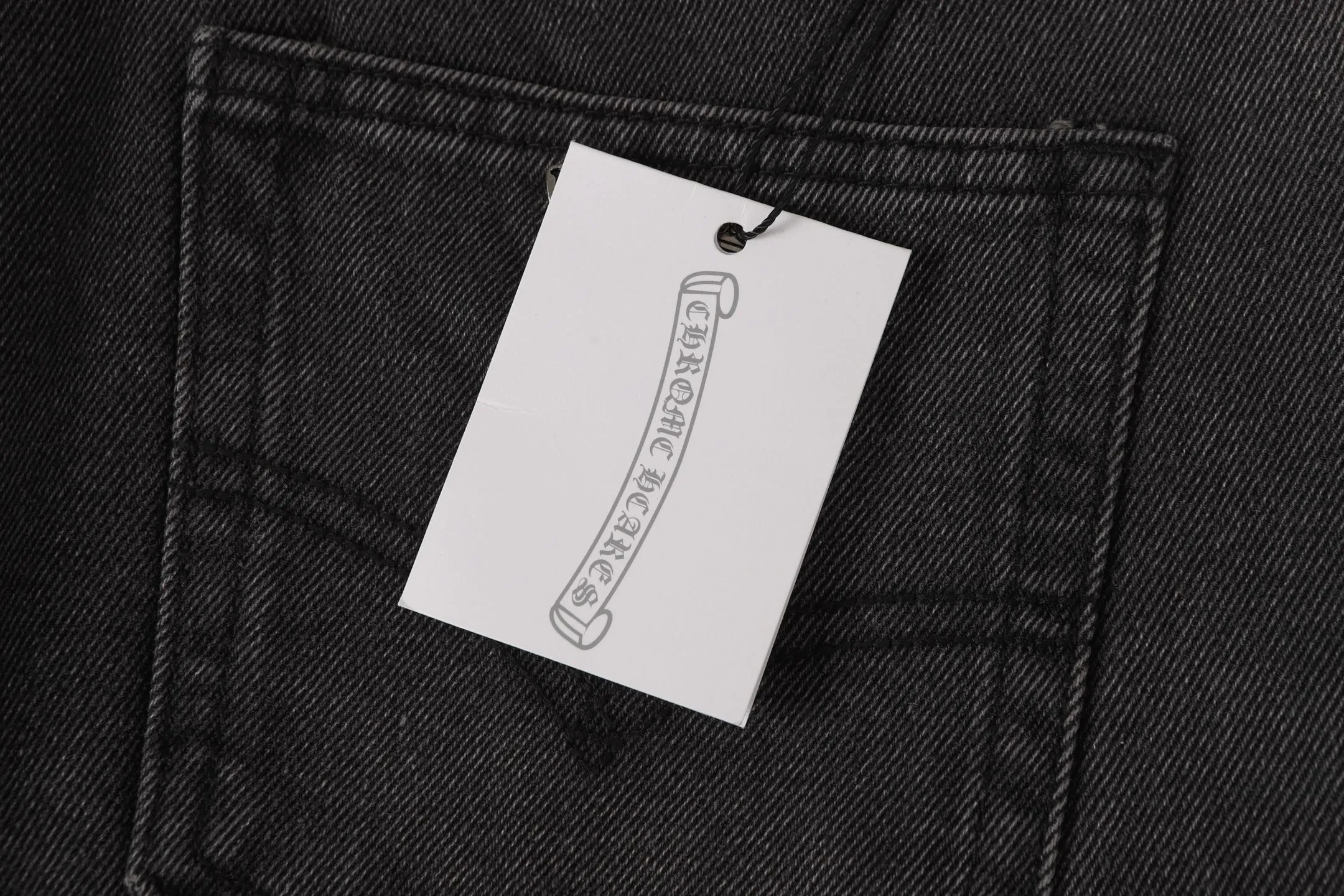 P270 Cross-border model, please do not place an order if you are pursuing quality -Chrome Hearts/Chrome Hearts Cross✝️Applied leather embroidered washed jeans, trousers and casual pants -High weight, high density and high quality. The wool is soft, delicate and skin-friendly. It feels soft and silky. It has excellent warmth and skin-friendly properties. -Size: 28 30 32 34 36